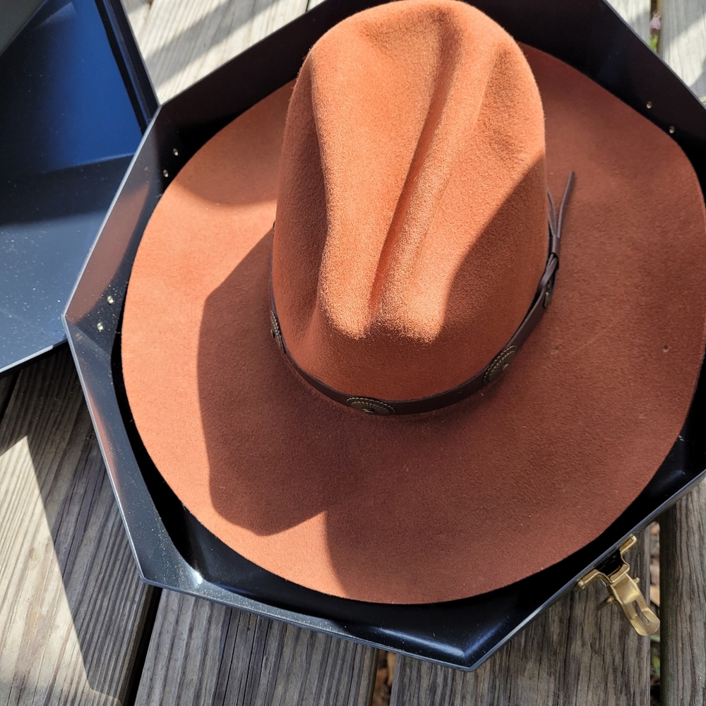 Cowboy hat - Picture 3 of 5